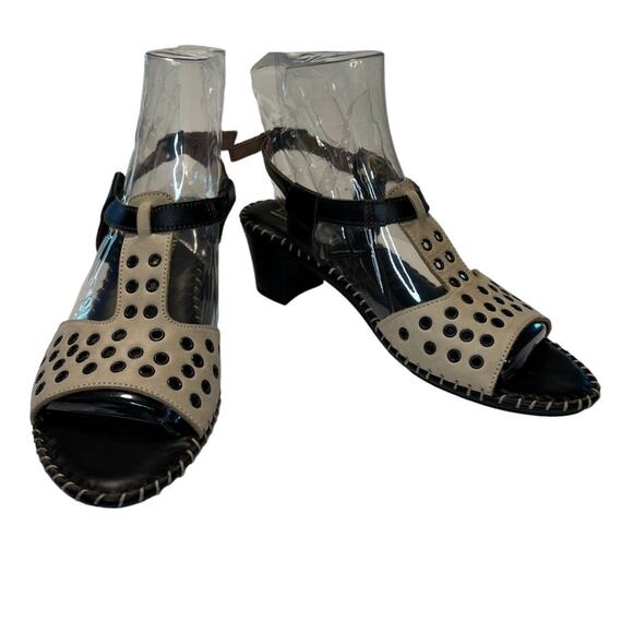 LaPlume Leather Heel Sandals Grommet Detail Ankle Strap Open Toe Sz 41/10.5 NWOT - Picture 1 of 12